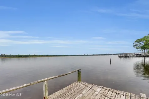 402 Madam Moores Lane New Bern NC 28562