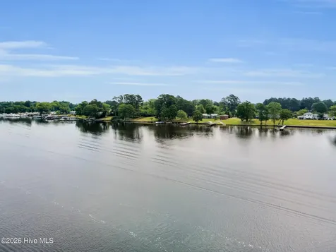 402 Madam Moores Lane New Bern NC 28562