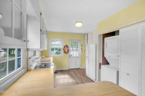 402 Madam Moores Lane New Bern NC 28562