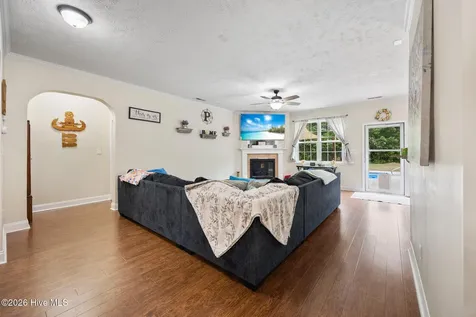 268 Dewey Drive Aberdeen NC 28315