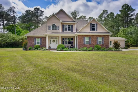 268 Dewey Drive Aberdeen NC 28315