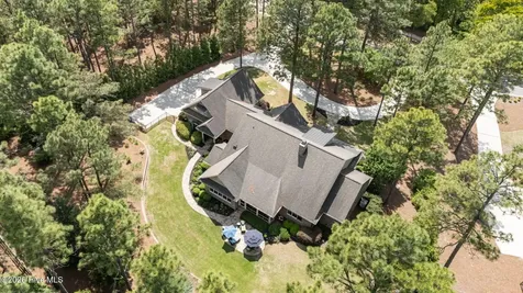 35 Quaker Ridge Road Pinehurst NC 28374