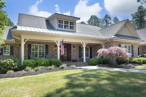 35 Quaker Ridge Road Pinehurst NC 28374