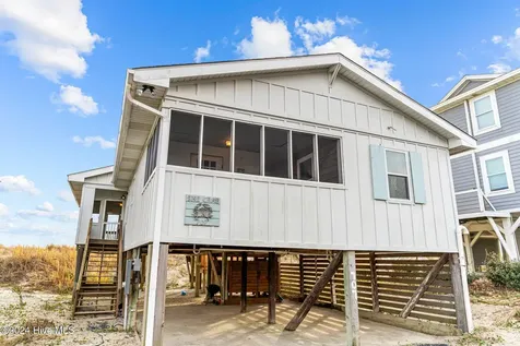 707 W Beach Drive Oak Island NC 28465