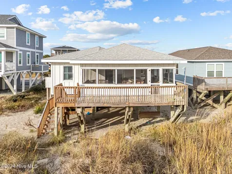707 W Beach Drive Oak Island NC 28465