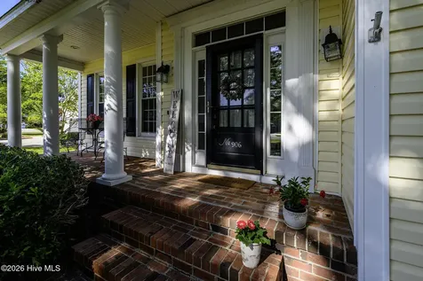 906 Leeward Drive Trent Woods NC 28562
