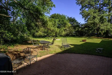 906 Leeward Drive Trent Woods NC 28562