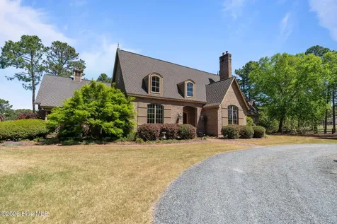 1650 Youngs Road Vass NC 28394