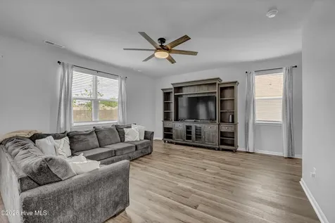 236 Tributary Circle Wilmington NC 28401