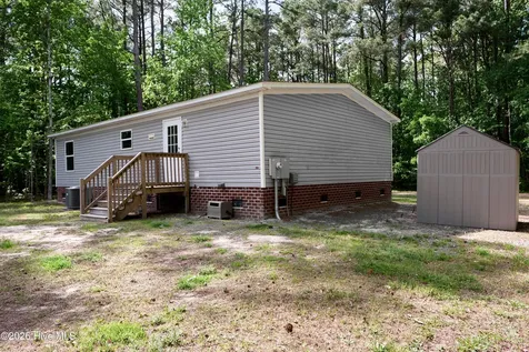 123 Seabreeze Road Hertford NC 27944