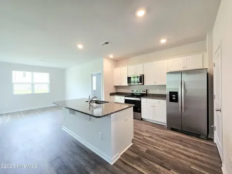 4277 Bright Blossom Way SE Bolivia NC 28422