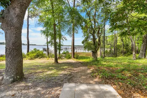 524 Admirals Court SE Bolivia NC 28422