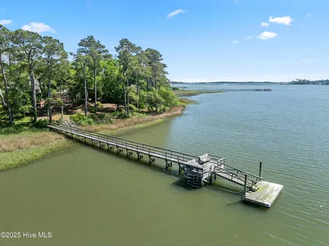 524 Admirals Court SE Bolivia NC 28422