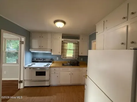 508 Henderson Drive Jacksonville NC 28540