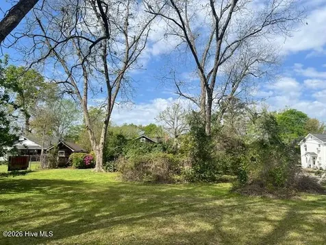 312 N Wilson Street Chadbourn NC 28431
