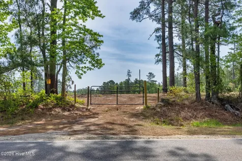 935 Mcgill Road Vass NC 28394