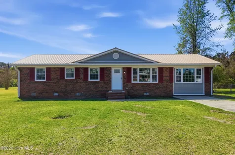 307 Tall Pine Road Havelock NC 28532