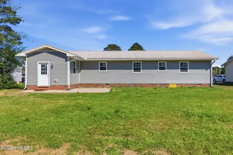 307 Tall Pine Road Havelock NC 28532