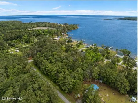 131 Sportsman Lane Beaufort NC 28516