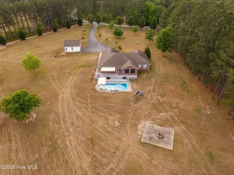300 Madison Creek Lane Carthage NC 28327