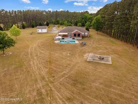 300 Madison Creek Lane Carthage NC 28327