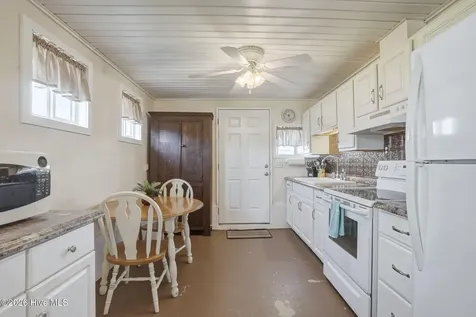 187 Mullens Drive Harkers Island NC 28531
