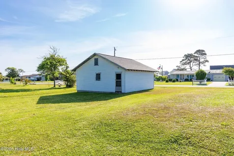 187 Mullens Drive Harkers Island NC 28531