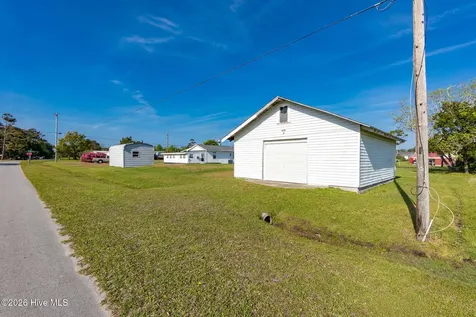 187 Mullens Drive Harkers Island NC 28531
