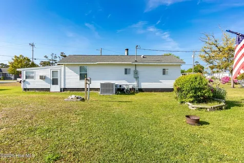 187 Mullens Drive Harkers Island NC 28531