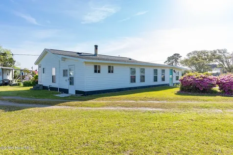 187 Mullens Drive Harkers Island NC 28531