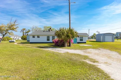 187 Mullens Drive Harkers Island NC 28531