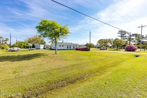 187 Mullens Drive Harkers Island NC 28531
