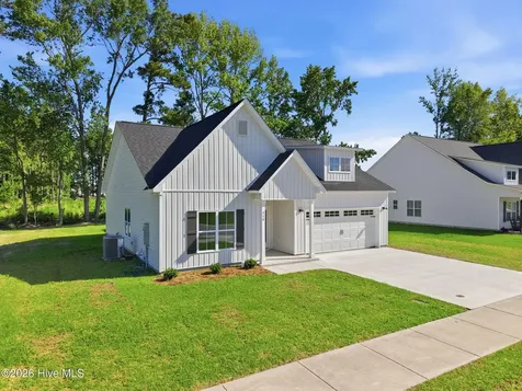 319 Mangrove Court Ayden NC 28513