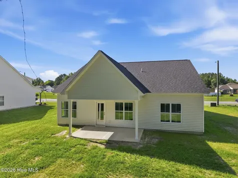 319 Mangrove Court Ayden NC 28513