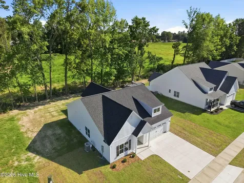319 Mangrove Court Ayden NC 28513