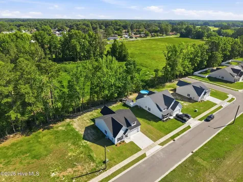 319 Mangrove Court Ayden NC 28513