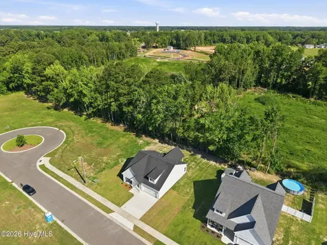 319 Mangrove Court Ayden NC 28513