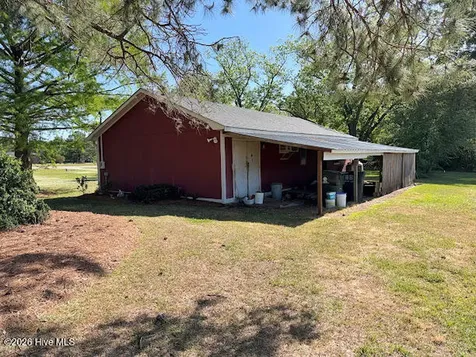 2496 N Nc 24 Highway Beulaville NC 28518