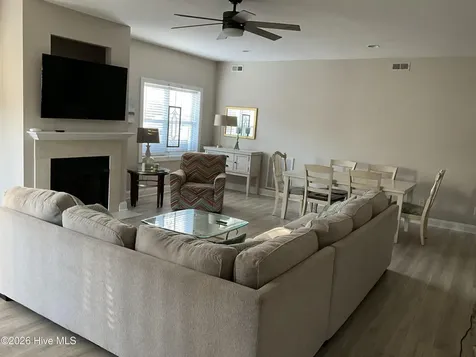 404 Penny Lane Morehead City NC 28557