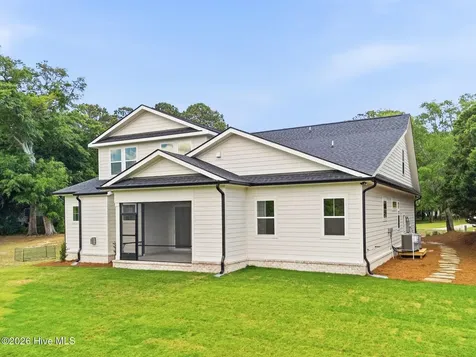 8210 Mainsail Lane Wilmington NC 28412