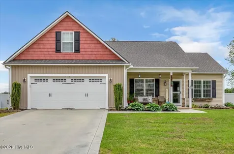 121 Buckhaven Drive Richlands NC 28574