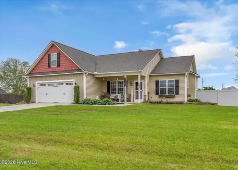 121 Buckhaven Drive Richlands NC 28574