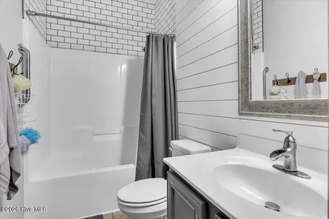 121 Buckhaven Drive Richlands NC 28574