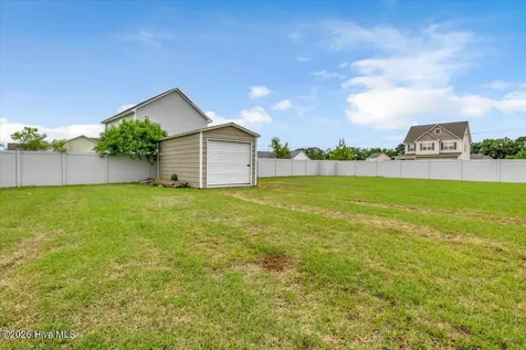 121 Buckhaven Drive Richlands NC 28574