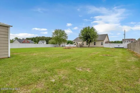 121 Buckhaven Drive Richlands NC 28574