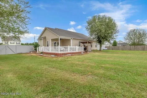 121 Buckhaven Drive Richlands NC 28574
