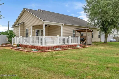 121 Buckhaven Drive Richlands NC 28574