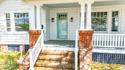 3014 Bridges Street Morehead City NC 28557