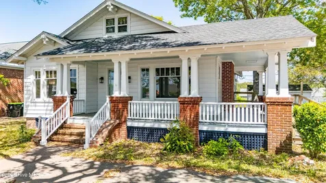 3014 Bridges Street Morehead City NC 28557