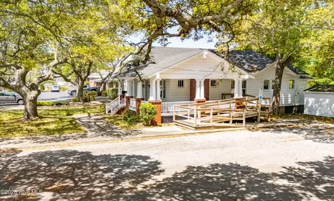 3014 Bridges Street Morehead City NC 28557